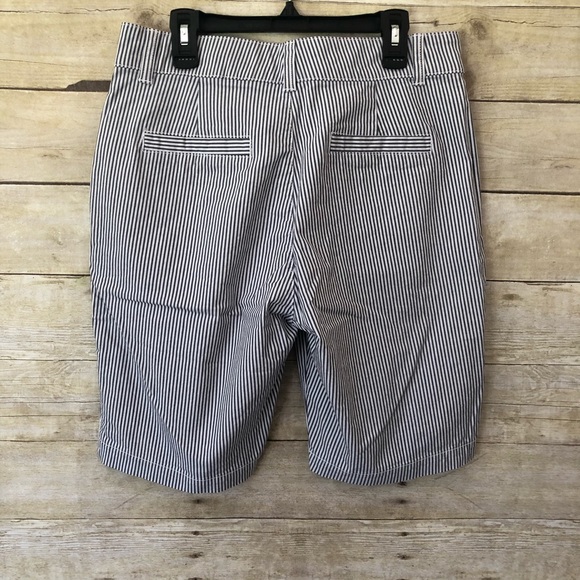 Gap Stripes Bermuda Shorts - Picture 2 of 4